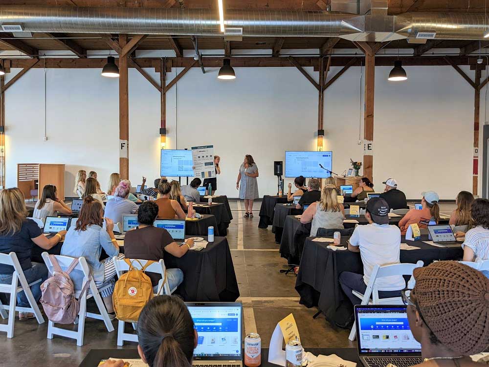 Jenny Mulligan leads a class on Canva.